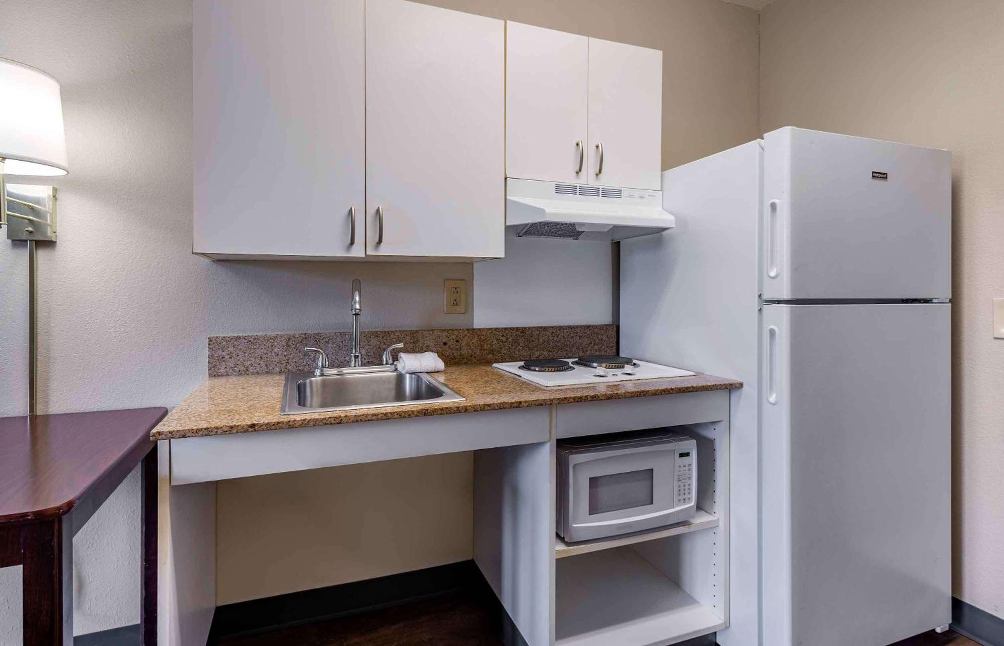 Extended Stay America Suites - Edison - Raritan Center Екстер'єр фото